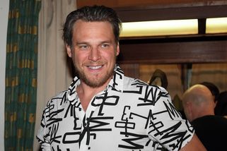 Známe první hvězdu taneční show StarDance! Sexy zpěvák už měl v soutěži manželku. Tehdy ale ještě nebyla jeho