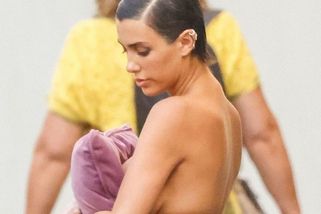 Westova žena outfit vyladila ‚k dokonalosti‘: Po Florencii kráčela nahoře bez s polštářem - Super.cz