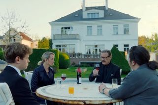 Pád domu Kollerů pod palbou. Kritici i diváci cupují nový seriál Jana Hřebejka a dcery Michaela Kocába - Echo24.cz