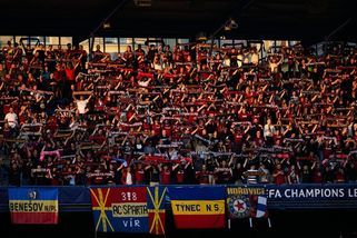 Vztek diváků. Televize se omlouvá za trapný přešlap při zápase Sparty - Sport.cz