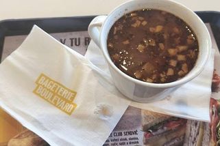 D8 jako gastronomická poušť: Jediná zastávka v Siřejovicích moc nepřesvědčila