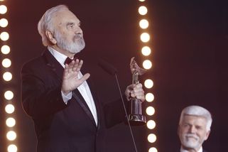 Novým členem Síně slávy je Zdeněk Svěrák. Čtyři Anděly získal Žbirka. Další i Vypsaná fixa, Calin a Lenny - Novinky