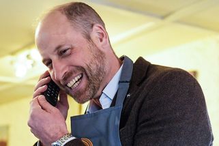 Je tak úchvatný! Princ William opět dokázal, že má smysl pro humor. Ženy jdou z jeho kousku do kolen - Super.cz