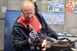 Sklárna končí po 230 letech. „S těmi cenami se nedá podnikat,“ říká šéf - Seznam Zprávy