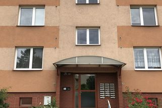 Ve vlastním, čím dál prázdnějším bytě. Jak žijí chudí Češi oproti Evropě - Seznam Zprávy