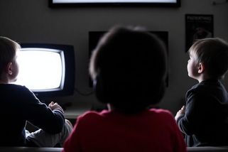 Dětská rána za nás a dnes - Médium.cz