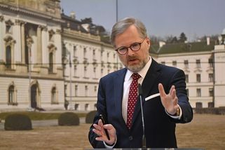 Vláda bude kontrolovat marže na benzinkách. Ruší biosložku i silniční daň - Seznam Zprávy