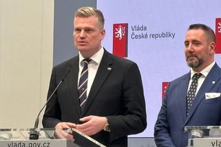 „Nebudu loutka.“ Jak si „spoluministři“ rozdělí práci? Červený chce brát Turka na cesty - Echo24.cz