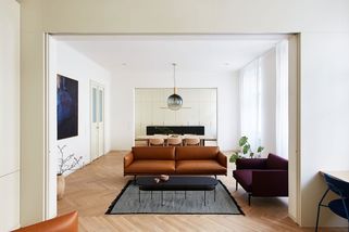 Obývák jako na zámku! Pražský byt vás okouzlí, podívejte se dovnitř