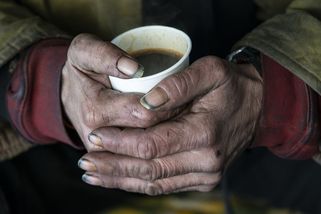 „V podstatě se to zdá úplně nemožné.“ Muže z ulice v nemocnici nevzali, zemřel - Seznam Zprávy