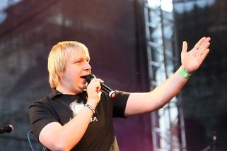 Aleš Juchelka: Od moderování Medúzy k postu ministra. Se smrtí malého syna se nikdy nesmířil - Médium.cz