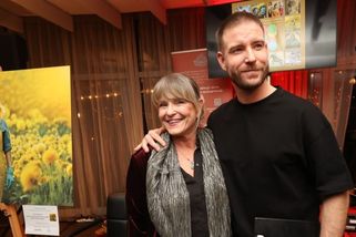 Chantal Poullain si novou životní roli užívá. Babičko si ale říkat nenechá