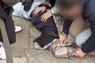 Kriminalisté v Praze zadrželi muže, který si přijel vyzvednout peníze od podvedeného seniora