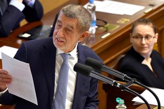 Babiš dal „zaracha“ vládním letounům. Armáda ale odhalila, jak se věci doopravdy mají