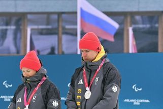 Paralympiáda | Protest paralympioniků. Během ruské hymny se odvrátili a nesmekli - Sport.cz