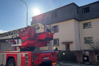 Hasiči na pražském Vypichu zasahovali u požáru, měl mu předcházet výbuch - Novinky