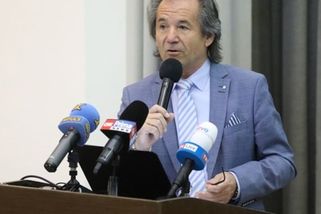 prahain.cz/politika/andor-sandor-se-tvrde-navezl-do-trumpa-leyenovou-oznacil-za-nulu-26691.html