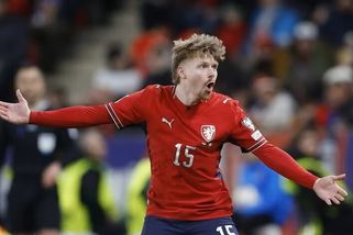 Jaké změny proti Dánsku? Vyztužit střed, obětovat útočníka a Provod na wingbeku