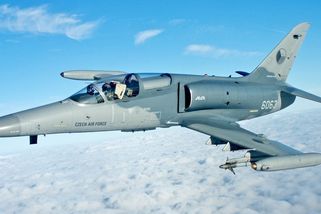 L-159: Proč zbabělá vláda nerozliší skutečný český zájem? - Médium.cz