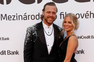 David Pastrňák je dvojnásobný táta! Doma už bude mít tři holky - Super.cz