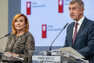 Schillerová míří na deficit okolo 268 miliard - Novinky