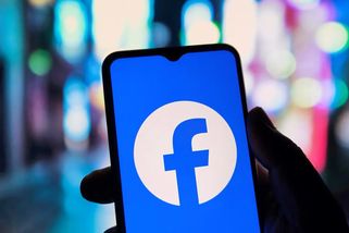 Historik Blažek psal o minulosti prezidenta Pavla, Facebook mu zakázal komentovat příspěvky - Echo24.cz