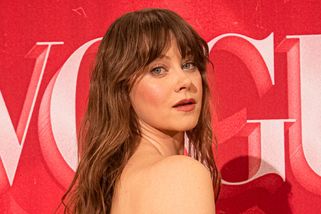 Český lev 2026: Hvězdy a jejich outfity na červeném koberci