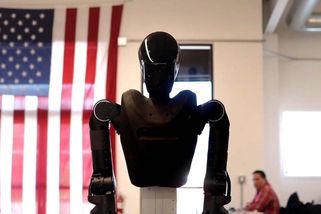 Otestují válku budoucnosti. Na Ukrajinu dorazili první bojoví humanoidi