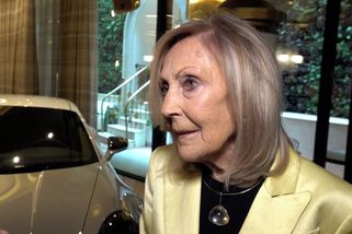 V 86. letech vypadá úchvatně! Úspěšná česká architektka Eva Jiřičná snad nestárne - Super.cz