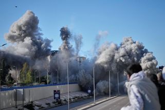 ON-LINE: Revoluční gardy ovládají Írán a blokují přístup k Chameneímu - Novinky