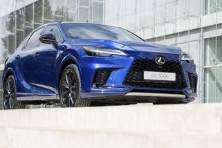 Sleva 750 000 Kč?! Lexus vyprodává sklady, japonskou prémiovku teď můžete koupit zatraceně výhodně - Garáž.cz