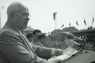 Rusko zařadilo Chruščovovu pravnučku na seznam zahraničních agentů - Seznam Zprávy