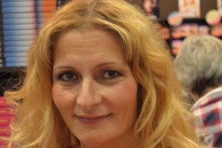 Kateřina Janouchová zaujala knihou o soužití s alkoholikem. Dnes je ve Švédsku nežádoucí kritičkou - Médium.cz