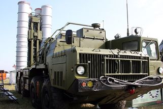 Slovensko trestá vojenskou pomoc Ukrajině. Za nelegální převod S-300, MiG-29 a dalšího vybavení chce zatknout bývalého ministra obrany