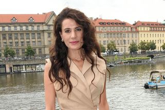 Moderátorka hanbaté seznamky Monika Timková pózovala v bikinách při západu slunce