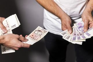 Část Čechů se noří do dluhů. Nesplácené úvěry stouply hlavně mladým - Seznam Zprávy