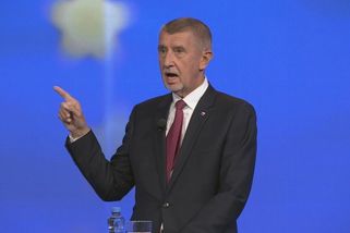 „Kdo chce blábolícího burana za premiéra?“...