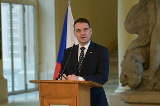 Macinka v Budapešti adoroval Orbána. Svým voličům tak vysílá vzkaz o směřování své politiky - Médium.cz