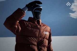 Ani -47 °C humanoida nezastavilo. Ve sněhu ušel 130 000 kroků