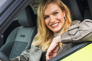 Biatlonová hvězda Gabriela Soukalová má nové auto! Brzy se stane dvojnásobnou maminkou, vybírala prakticky - Garáž.cz