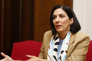 Kam zmizely vaše rudé kšilty oslavující Trumpa? rýpla si Pekarová Adamová do Babiše: Dozvěděla se víc, než chtěla - Super.cz