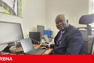 Charles Omboto z Keni je novou posilou plzeňské univerzity, zaměřuje se na inkluzi