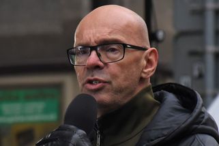 „Dost mě řešil. Tak jsem ho vyřešil.“ Klempíř odvo...