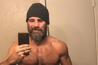 Bývalý UFC bojovník měl zabít svou přítelkyni, jeho kamarád tvrdí, že mu zápasení poškodilo mozek Fights.cz