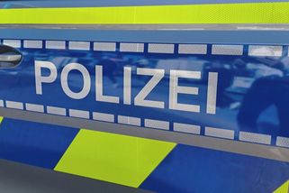 Tři rány hlavou do obličeje. Třináctiletý Iráčan v Lipsku napadl řidiče autobusu, šofér je v kómatu - Novinky