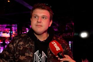 Tadeáš Veselý otevřeně o drogách: Utíkal jsem z reality, říká hvězda Clashe. Přiznal, kdy začal omamné látky užívat - Super.cz