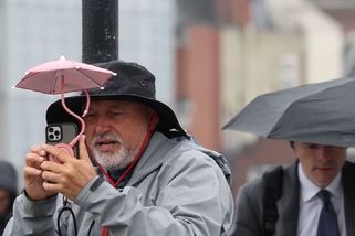 Deštníky pro mobily citelně zdražily - Novinky