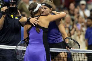 Šílený tenisový svět. Spousta holek je v bolestech, říká Muchová - Sport.cz