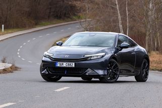 Honda Prelude je tradiční kupé s moderním pohonem, které potěší hlavně nízkou spotřebou - Garáž.cz