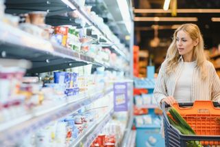 Kdo nemá slevovou kartu, musí výrazně utrácet. Úřad vyslal kontrolory do obchodních řetězců - Echo24.cz